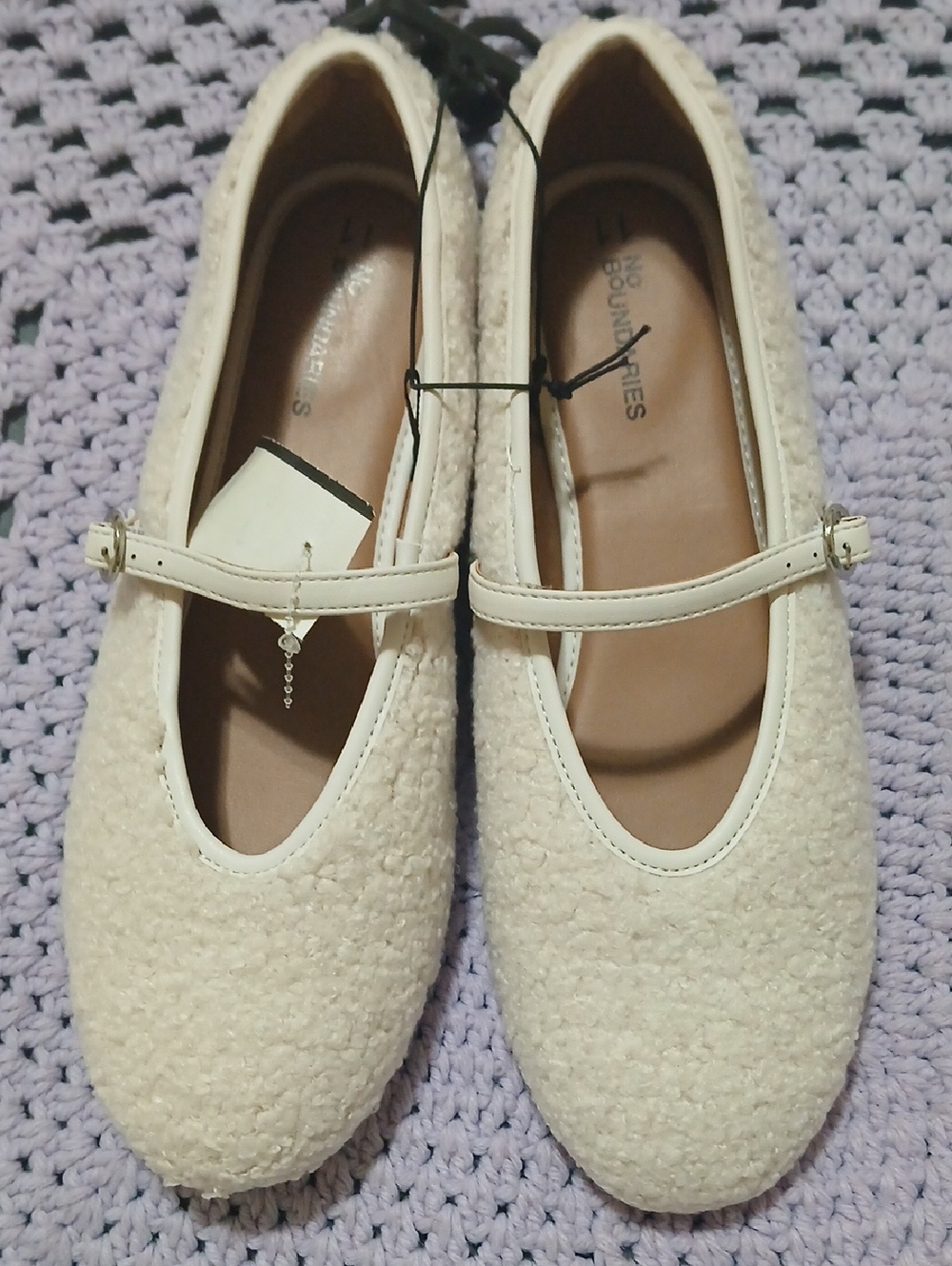 No Boundaries Women's 11 Faux Shearling Mary Jane Flats